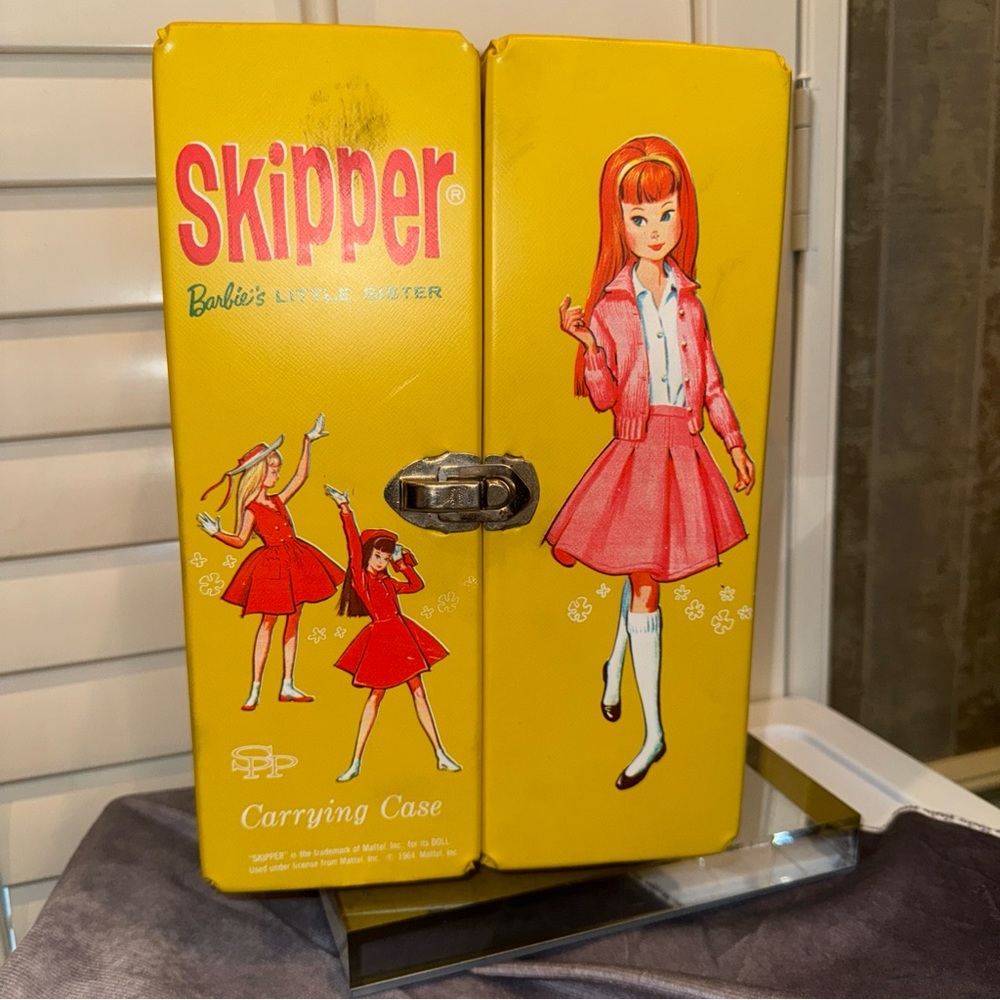 Barbie Skipper‎ Yellow Carrying Case